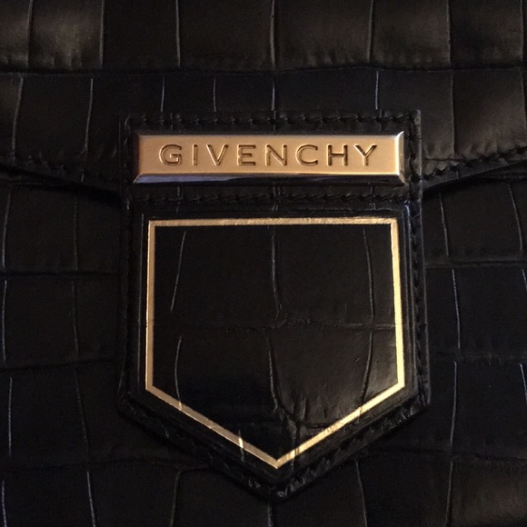 Givenchy croc embossed crossbody - Picture 2 of 5